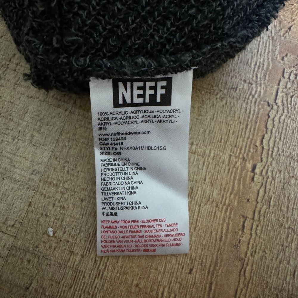 Neff beanie hat - Picture 4 of 5